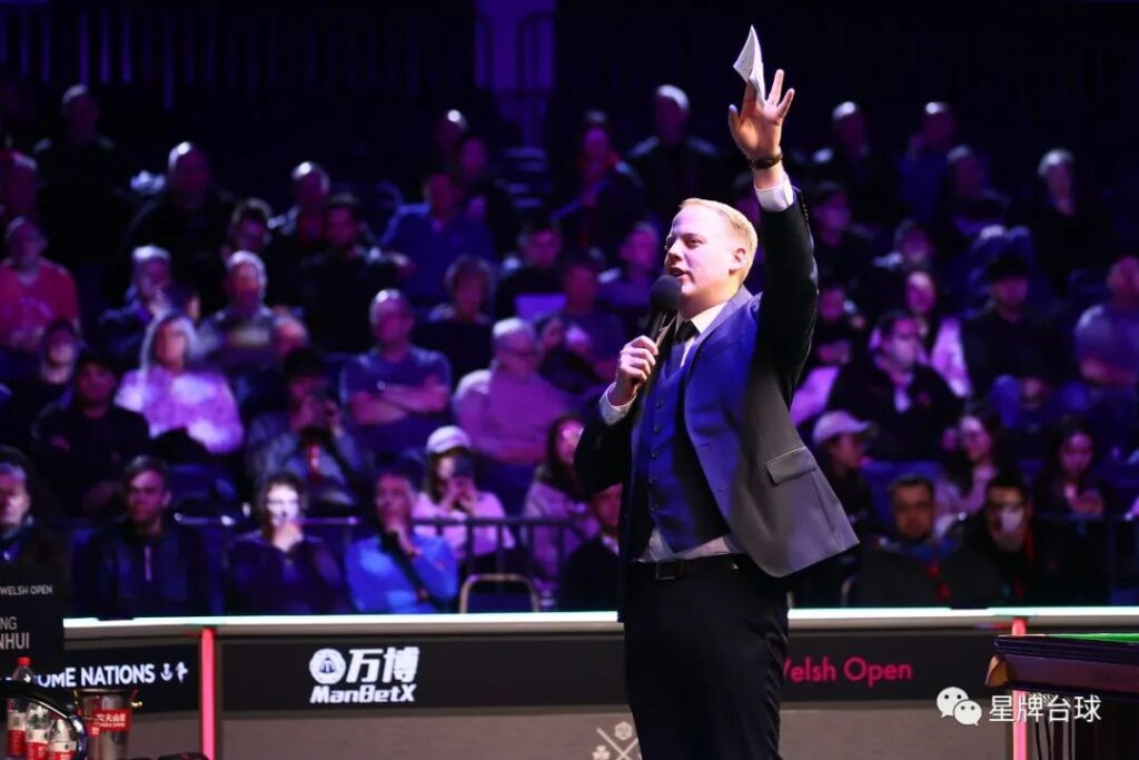 從司儀到球員 泰勒換種身份回到北愛爾蘭